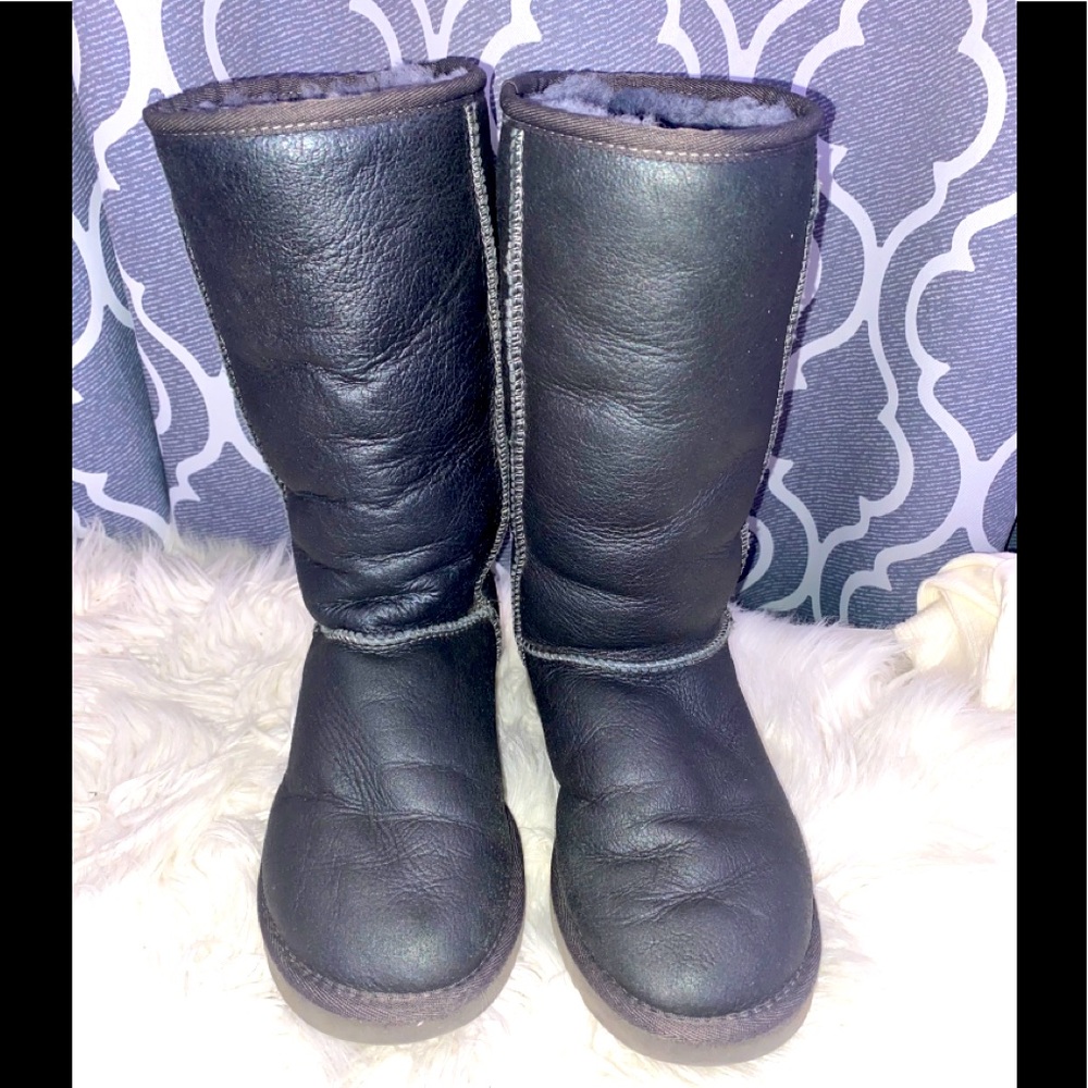 COPY - Ugg Classic Tall 5823 Metallic Pewter